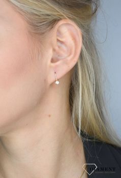 Złote kolczyki 333 cyrkonia w złotej oprawie KL 7383 333 💎 Złote kolczyki wykonane z wysokiej jakości złota próby 333  (3).JPG